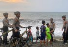 Patroli Bersepeda Sat Samapta Sambangi Perumahan hingga Pantai Sekarbela, Warga Diimbau Waspada Cuaca Ekstrem